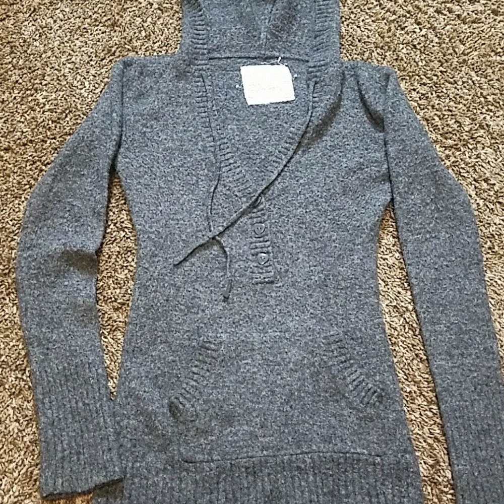 Sweater - Picture 3 of 3